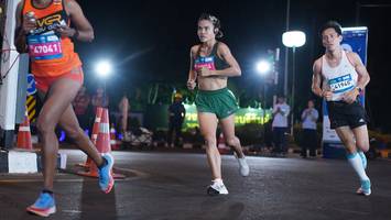 BIB: 47041, 41945
                            <button type="button" onclick="openModal(23005298)" class="btn btn-primary btn-sm float-right btn-popup" data-toggle="modal" data-target=".modal-high-quality">
                        <i class="fas fa-shopping-cart"></i> Add to Cart
                    </button>
                                            <button type="button" onclick="isThisMe(23005298, true)" class="btn btn-success btn-sm float-right btn-popup btn-isme hidden" data-toggle="tooltip" data-placement="bottom" title="นี่คือรูปของคุณใช่ไหม คลิกที่นี่เพื่อเอาเข้าอัลบั้ม">
                        <i class="fas fa-plus"></i> Add to album
                    </button>
                    <button type="button" onclick="isThisMe(23005298, false)" class="btn btn-warning btn-sm float-right btn-popup btn-isnotme hidden">
                        <i class="fas fa-ban"></i> Remove from album
                    </button>